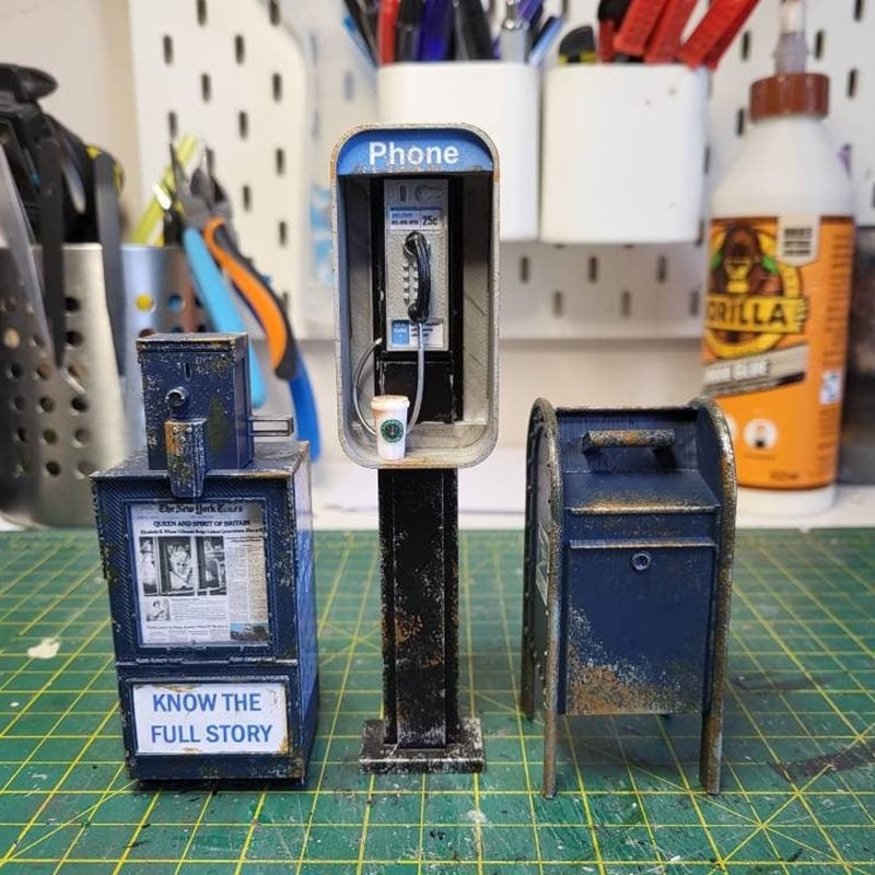 American Memory-Retro Mini Phone Booth(1:12 scale)