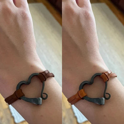 Awishday Handmade Love Horseshoe Nail Bracelet