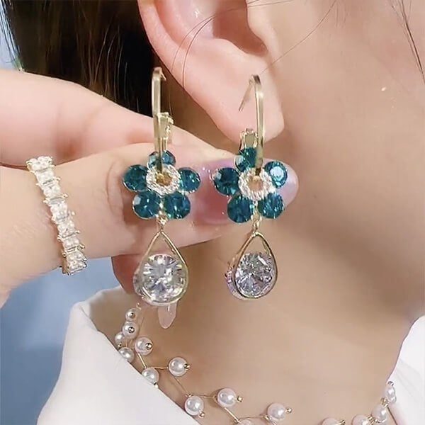 Fashion Flower Crystal Earrings