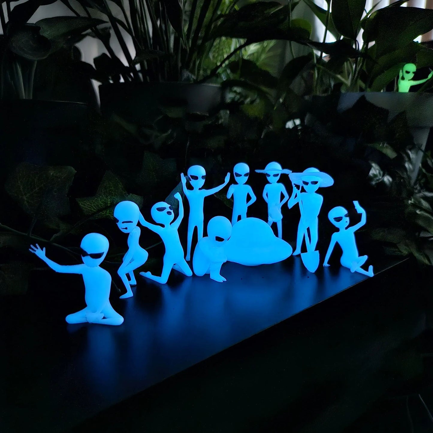 Alien Planter, Cute Glow In The Dark Plant Accessory