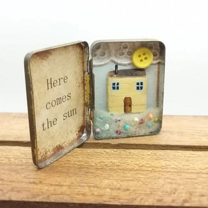 🏠Miniature Wooden House Scene In A Vintage Tin